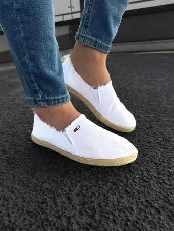 Białe espadryle AF03-6 wsuwane trampki slip on 